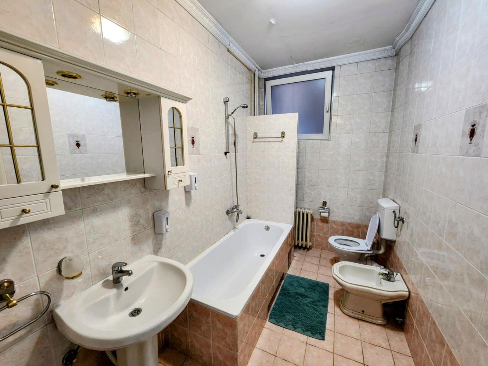 Authentic Belgrade Centre Apartments For Large Groups, Republic Square - Up To 47 People In 5 Apartments Δωμάτιο φωτογραφία