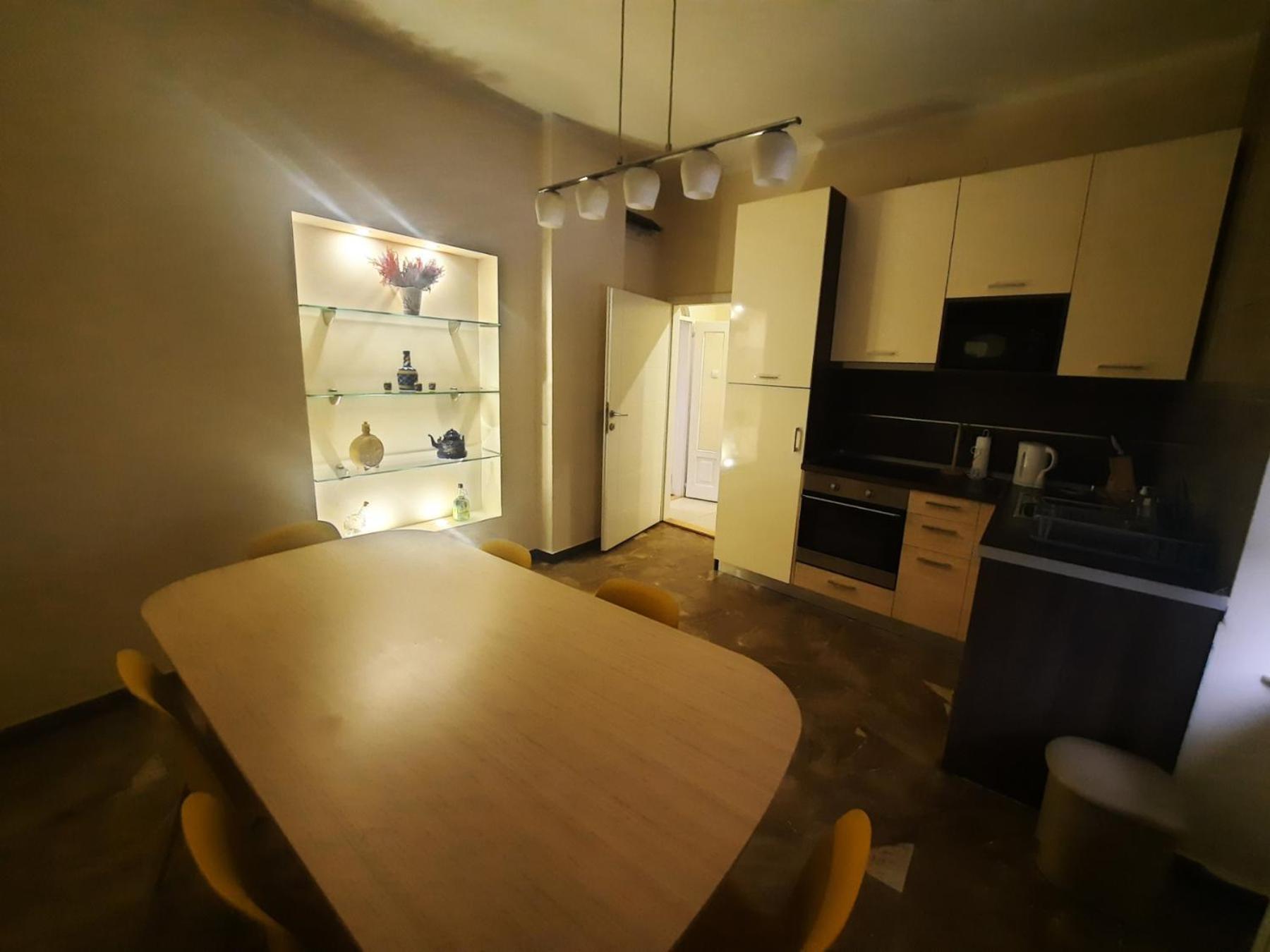 Authentic Belgrade Centre Apartments For Large Groups, Republic Square - Up To 47 People In 5 Apartments Δωμάτιο φωτογραφία