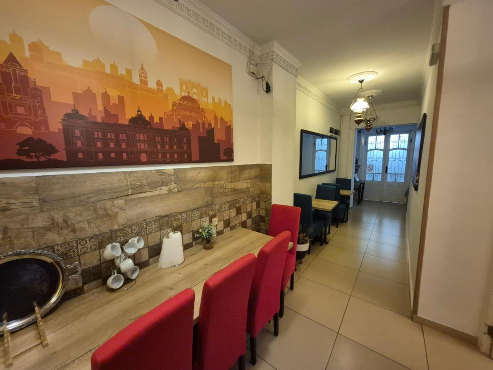Authentic Belgrade Centre Apartments For Large Groups, Republic Square - Up To 47 People In 5 Apartments Δωμάτιο φωτογραφία