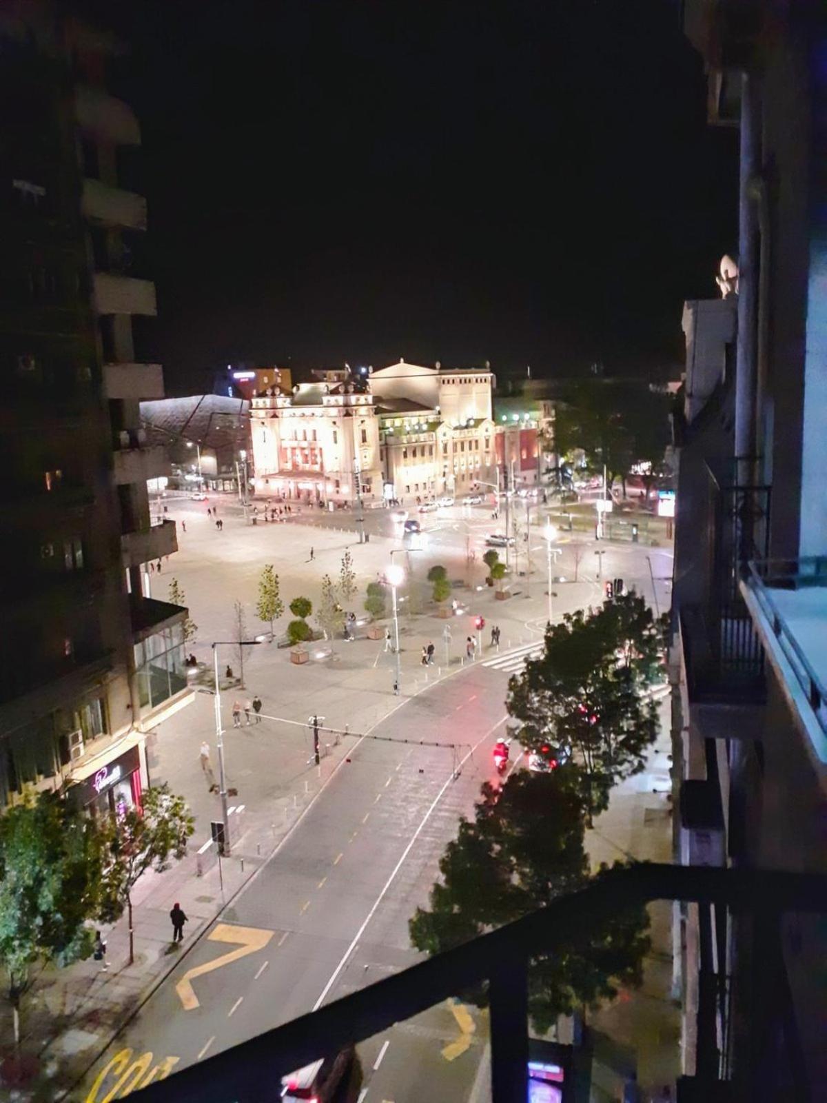 Authentic Belgrade Centre Apartments For Large Groups, Republic Square - Up To 47 People In 5 Apartments Δωμάτιο φωτογραφία