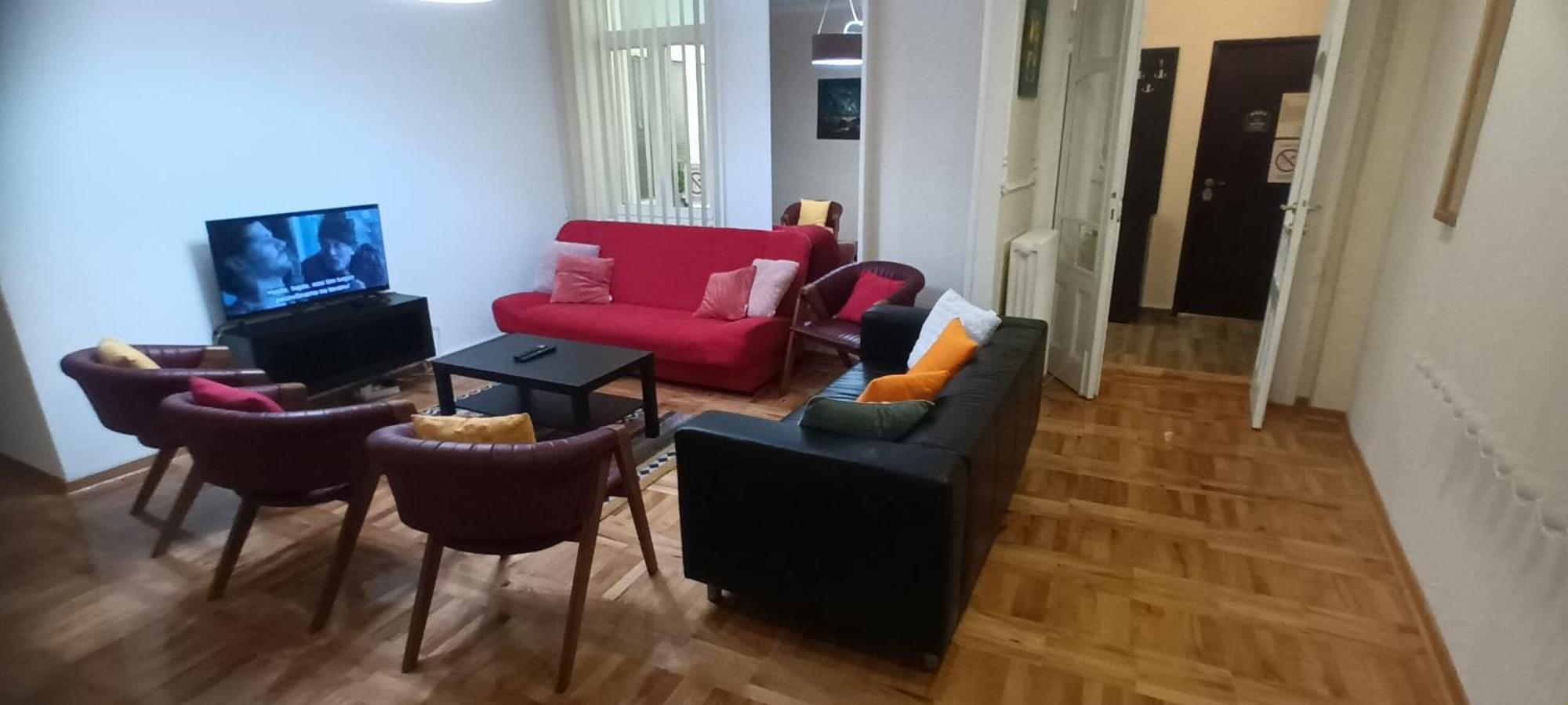 Authentic Belgrade Centre Apartments For Large Groups, Republic Square - Up To 47 People In 5 Apartments Δωμάτιο φωτογραφία