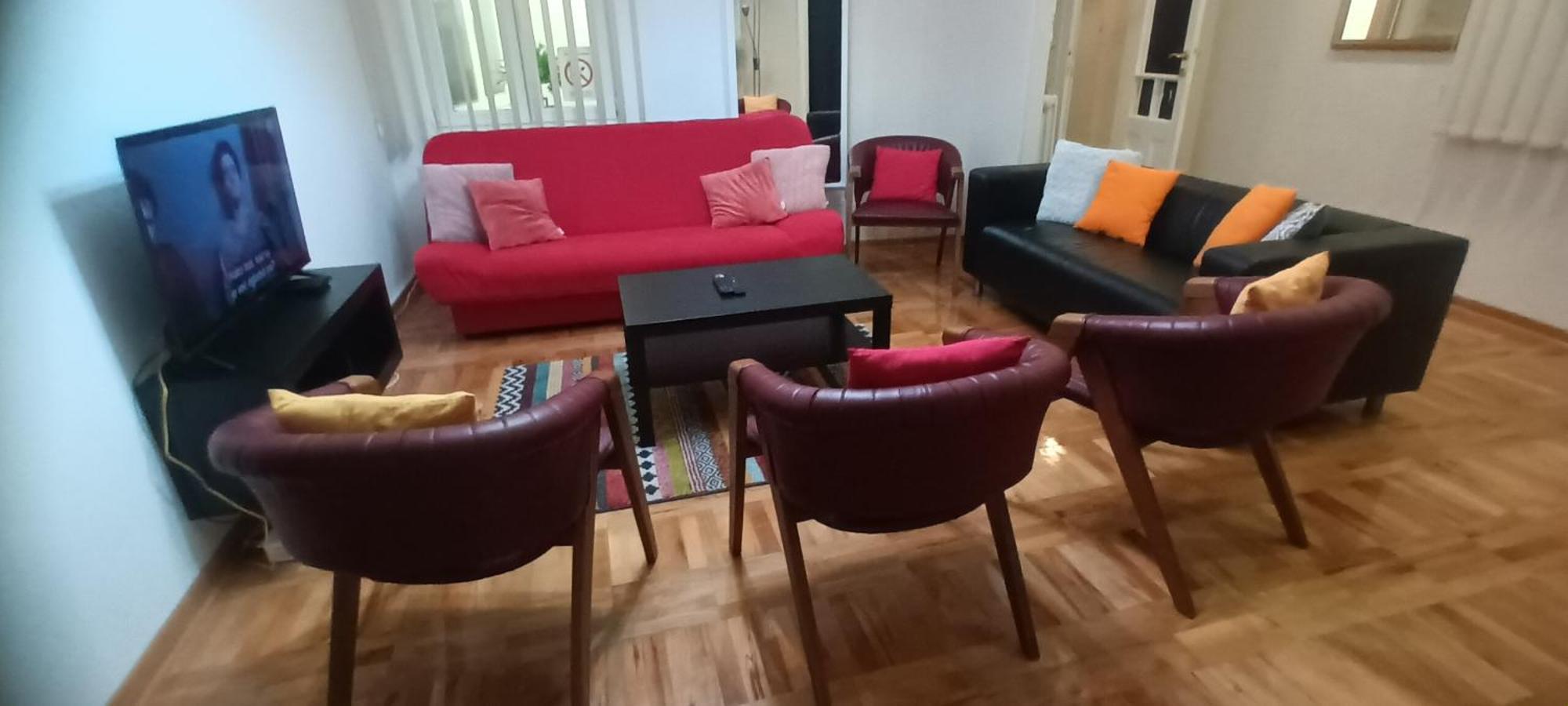 Authentic Belgrade Centre Apartments For Large Groups, Republic Square - Up To 47 People In 5 Apartments Δωμάτιο φωτογραφία
