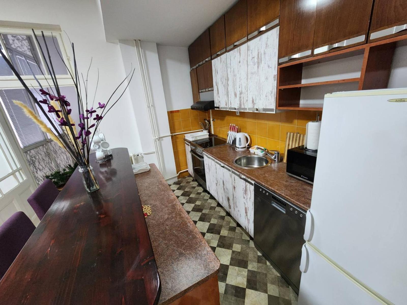 Authentic Belgrade Centre Apartments For Large Groups, Republic Square - Up To 47 People In 5 Apartments Δωμάτιο φωτογραφία