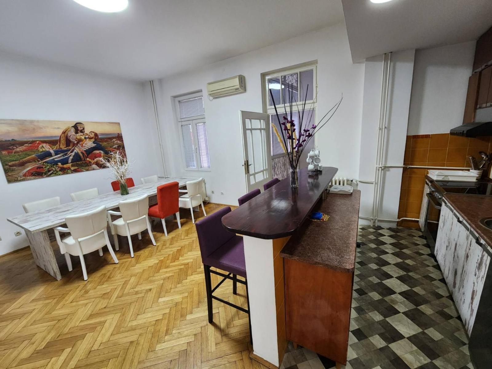 Authentic Belgrade Centre Apartments For Large Groups, Republic Square - Up To 47 People In 5 Apartments Δωμάτιο φωτογραφία