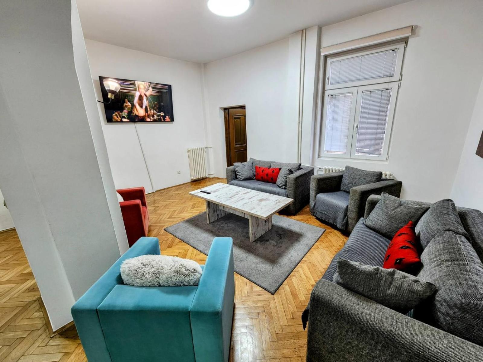 Authentic Belgrade Centre Apartments For Large Groups, Republic Square - Up To 47 People In 5 Apartments Δωμάτιο φωτογραφία